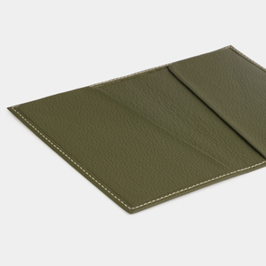 Обложка для паспорта из натуральной кожи теленка, зеленого цвета