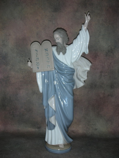 Статуэтка. Фарфор. Моисей и десять заповедей. Lladro. Испания