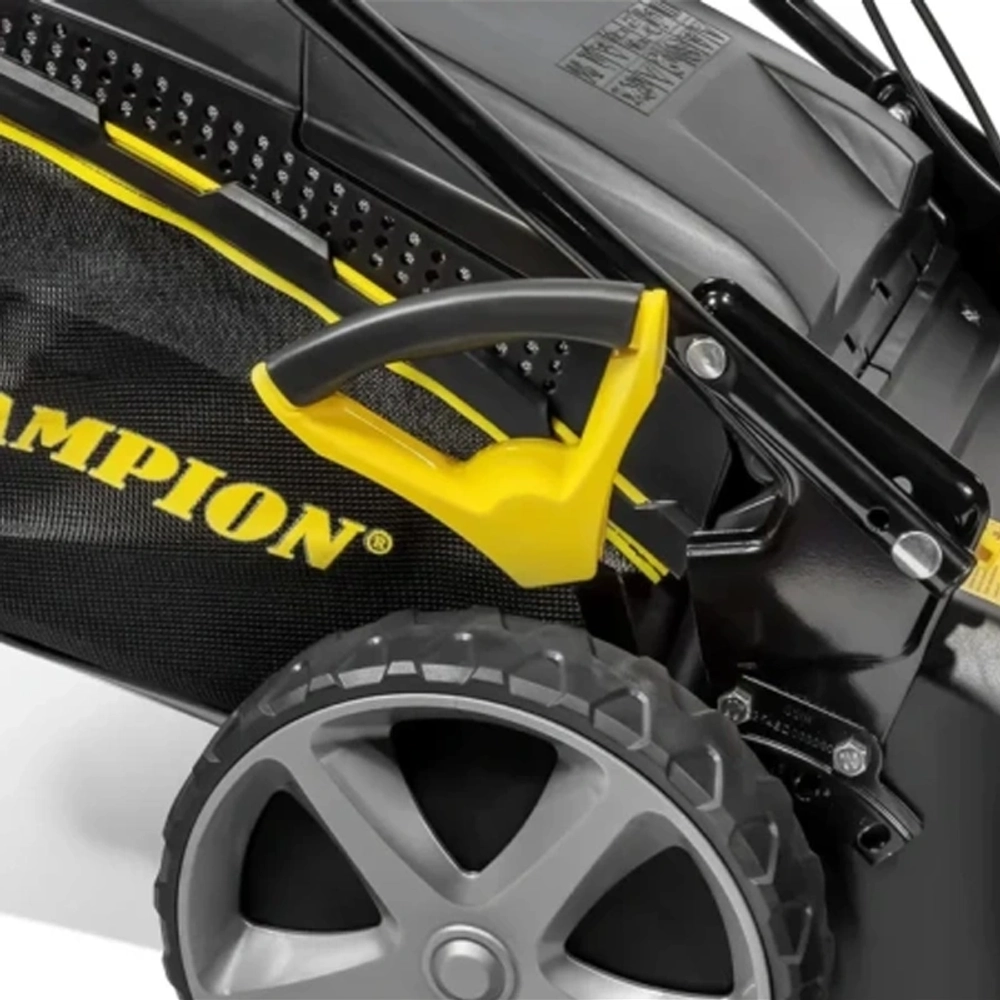 Бензиновая газонокосилка CHAMPION LM5344: 6 л.с., нож 53 см, LM5344