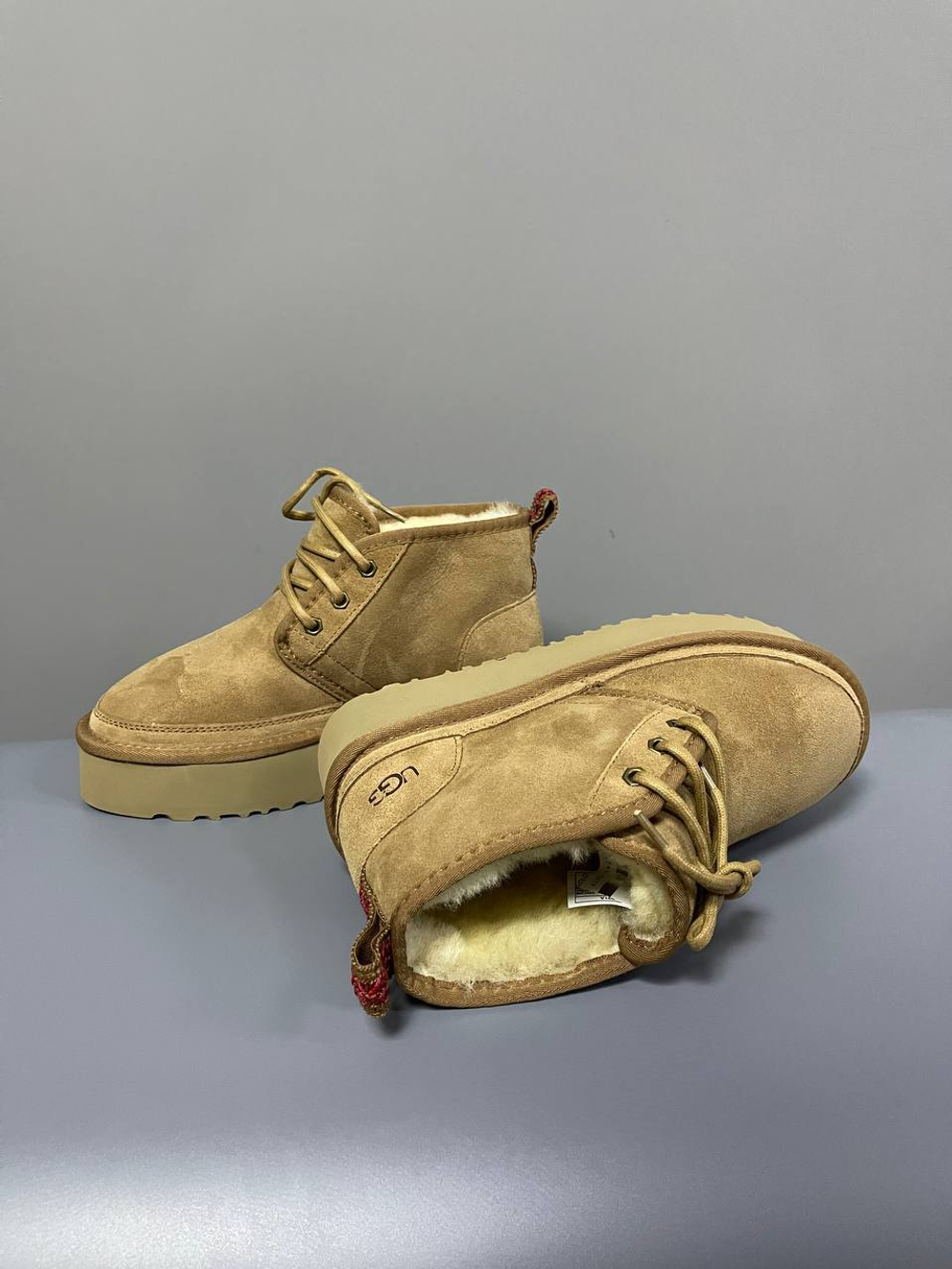UGG