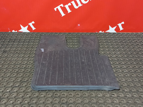 Коврик салона левый 2018г