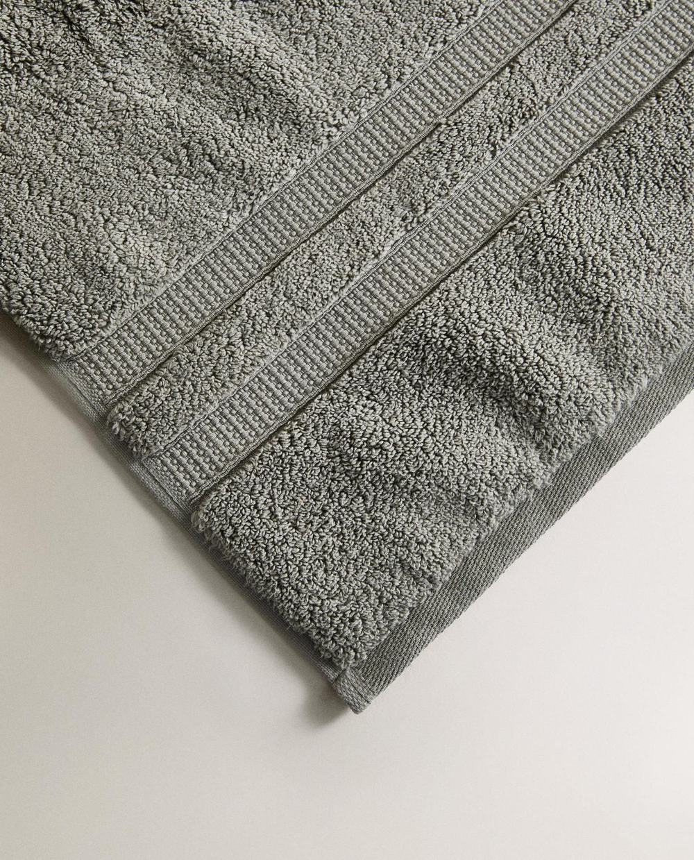 Zara Home - Очень мягкое двойное бордюрное банное полотенце, серый, 70х140 см