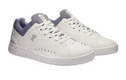 Женские КроссовкиOn The Roger Advantage - белый