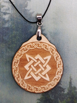 Кулон из дерева Квадрат Сварога
