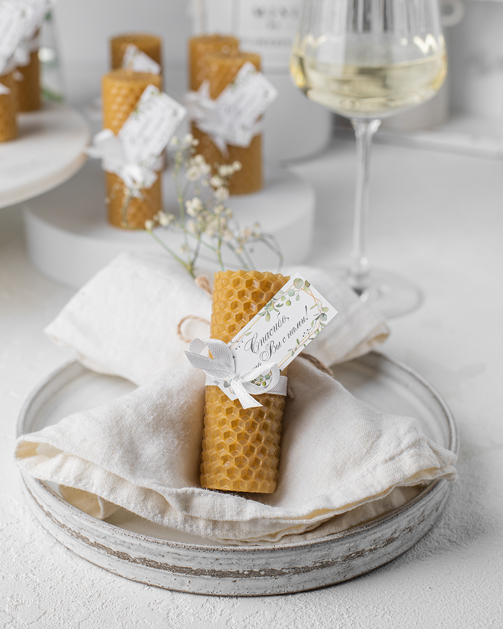Свечи-бонбоньерки в подарок гостям на свадьбу