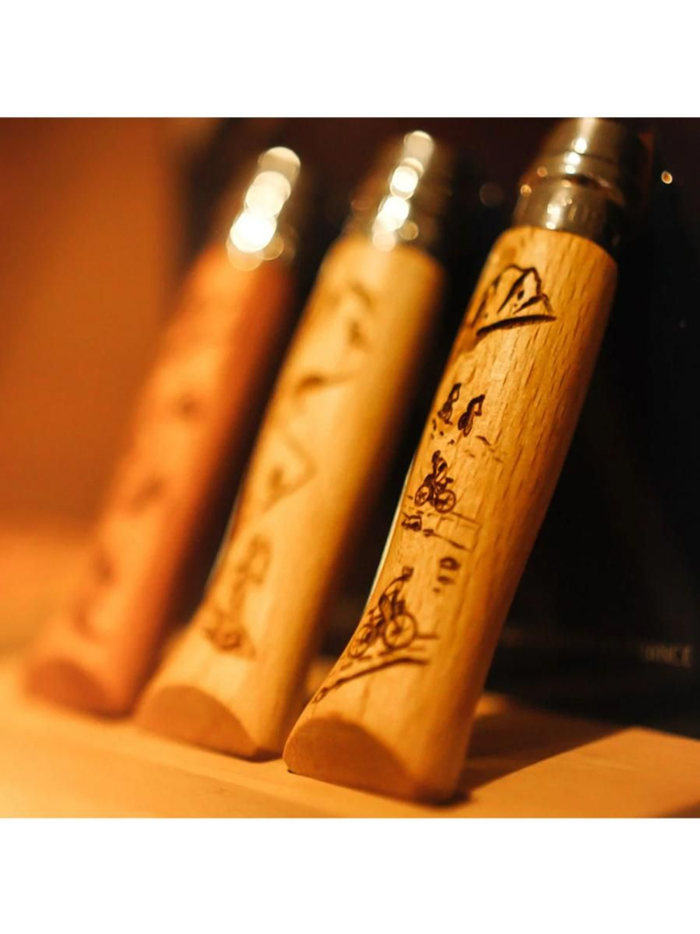 Нож Opinel №8 Alpine adventures, нержавеющая сталь, рукоять дуб, гравировка пеший туризм