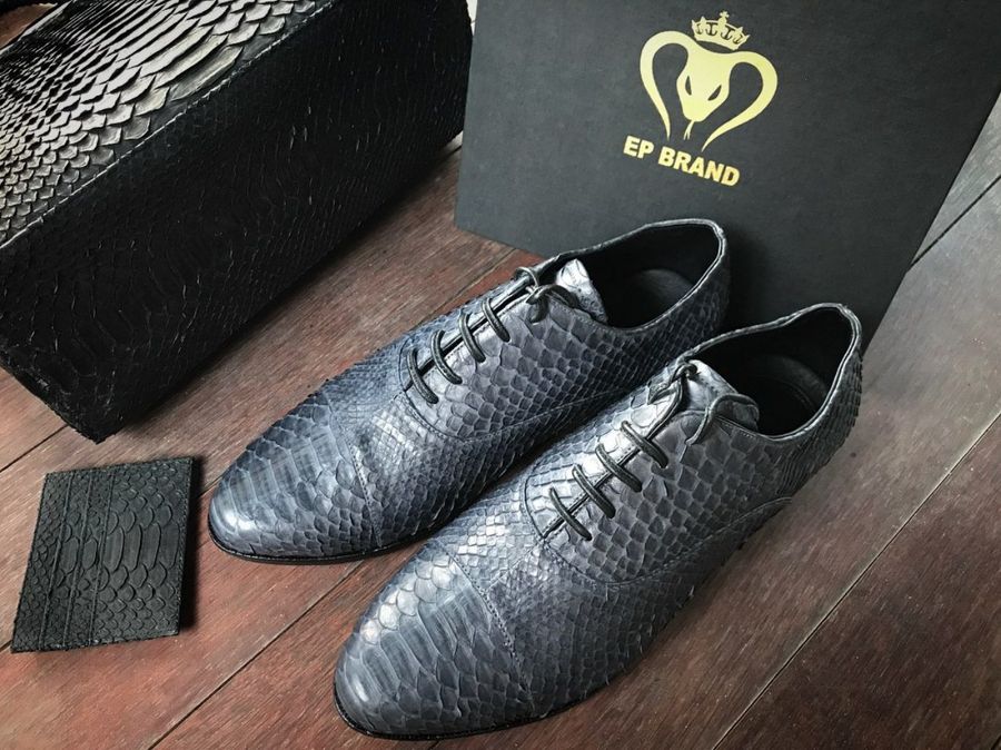 Разнообразие моделей обуви из кожи питона