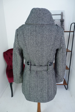 Пальто Amisu осеннее 40 размер