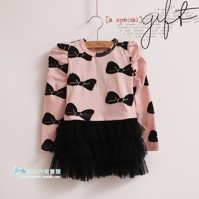 Платье детское с принтом бантов и многослойной юбкой