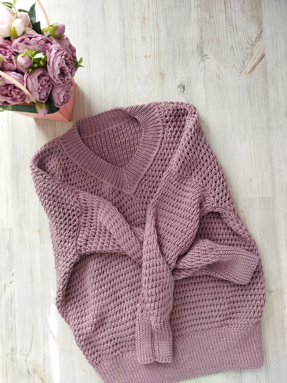 Свитер ручной работы в V-вырезом (42-46 / пыльная роза / 42-46)