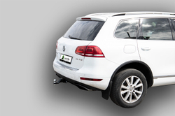 Фаркоп Лидер-Плюс для VOLKSWAGEN TOUAREG 2002-2018, AUDI Q7 2005-2015 ( ШАР ВСТАВКА 50x50 ) с электрикой (Smart) и сертифкатом в комплекте арт.(V124-E)