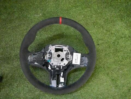 Руль BMW M8 F91 F92 F93 (2019-н.в.) Competion