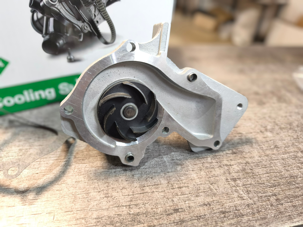 Помпа INA Ford Focus 2 1.6