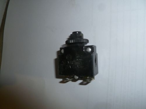 Автомат защиты-кнопка (брекер) 15A ,250V AC