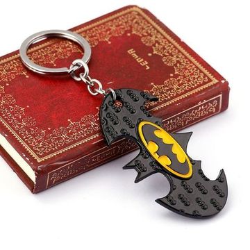 Брелок Бэтмен Batman желтый орнамент металл