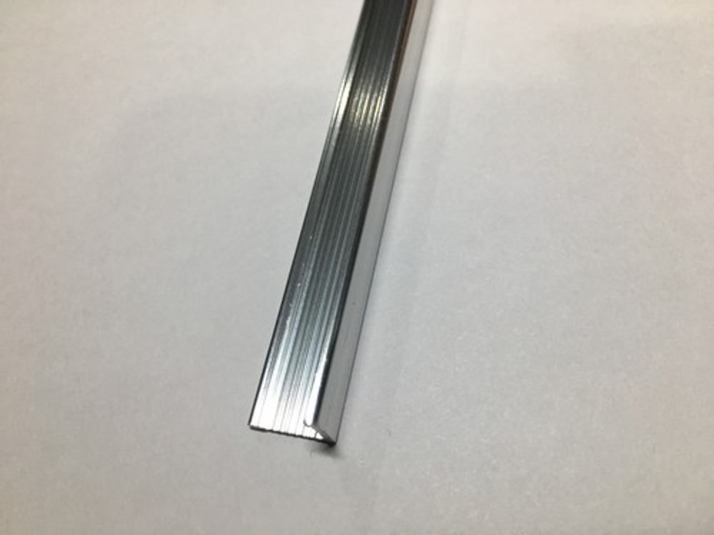 Угол 10*10мм остр. "DO-4" 2,7м Серебро глянец анод. алюм.