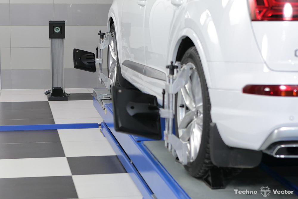 Стенд сход-развал ТехноВектор 7202 M