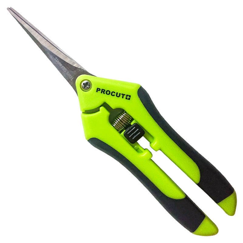 Изогнутые ножницы procut curved blades в закрытом состоянии, вид сверху, с видимым фиксатором и остроконечными лезвиями