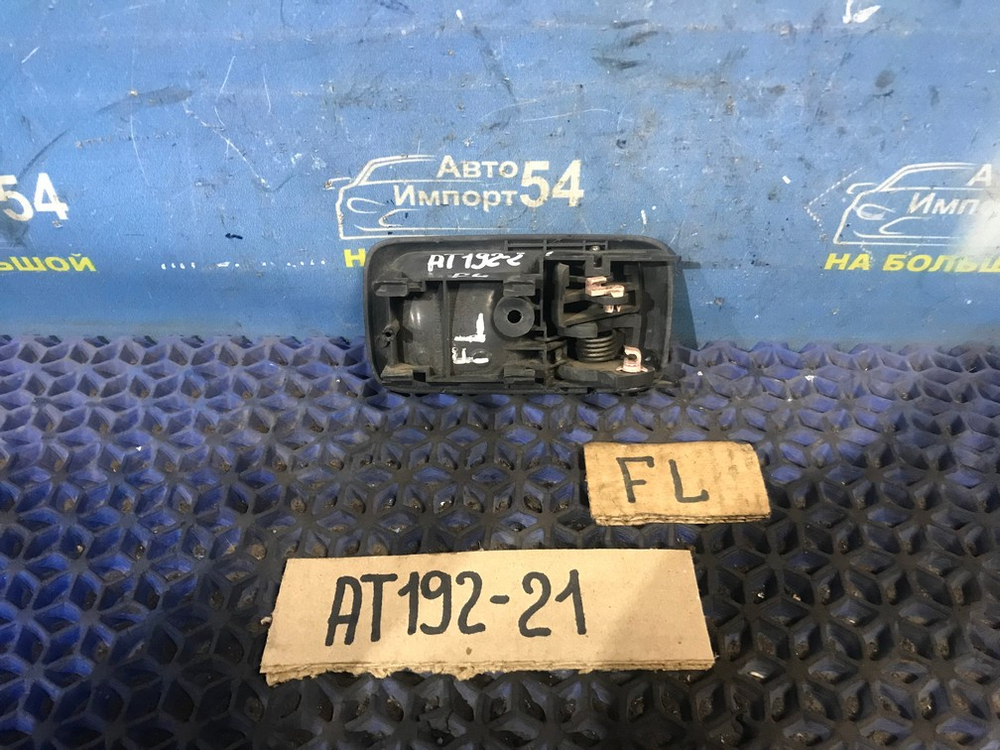 Ручка двери передней левой салонная TOYOTA CARINA 1994