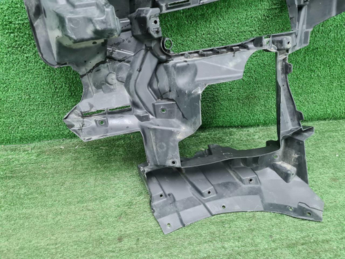 Кронштейн переднего бампера BMW X5 G05 (18-23)
