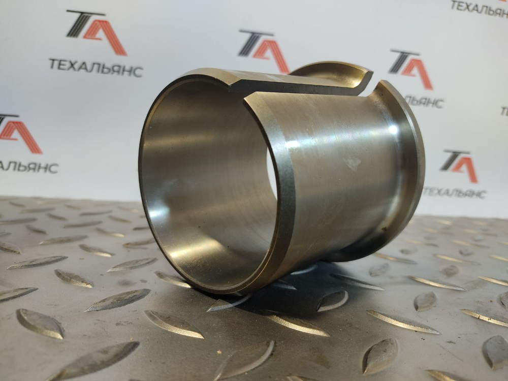 Втулка 195-50-22591