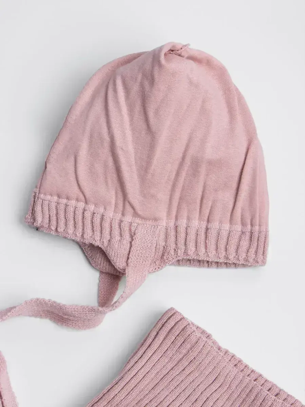 Шапка и снуд для девочки с ушками на завязках