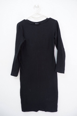 Платье TwoKings лаконичное 42 размер