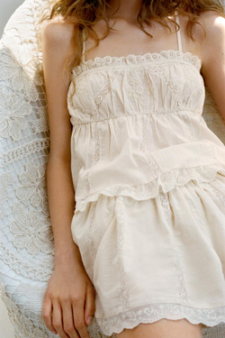 ZARA ТОП С ЭЛАСТИЧНОЙ ДЕТАЛЬЮ И ВЫШИВКОЙ, РОЗОВАТЫЙ