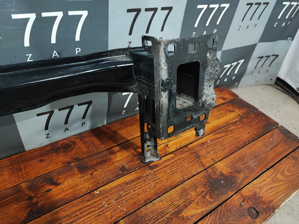 Усилитель переднего бампера Skoda Octavia 4 (A8) 19-нв Б/У Оригинал 5E3807109