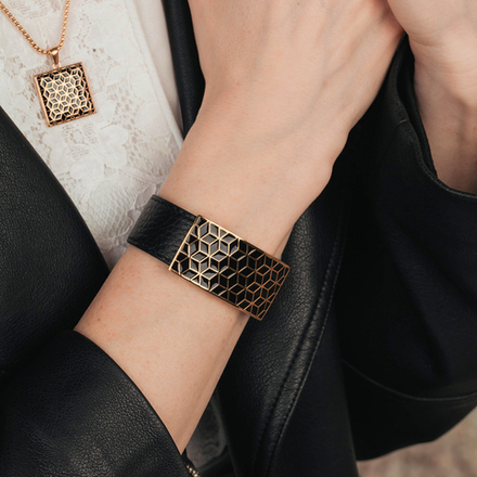 Браслет Fiore Luna на кожаном черном ремешке CB03209-4 G