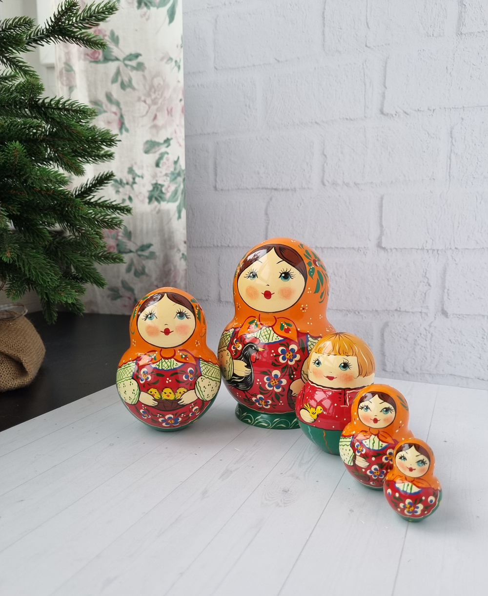 Матрешка "С курочкой" традиция 5м 15см пузатая