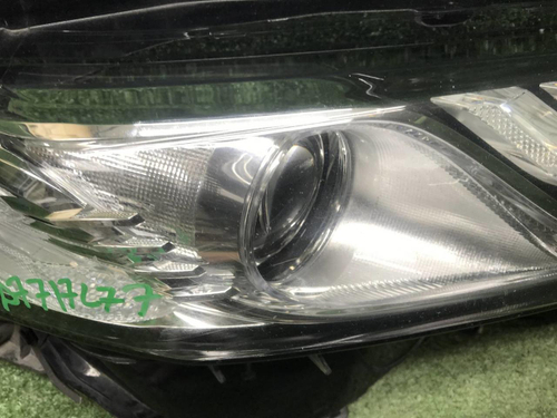 Битая Фара правая Toyota Camry xv70 (20-нв) LED
