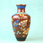 Парные вазы с хризантемами