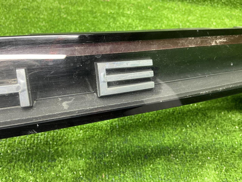 Фонарь крышки багажника Porsche Cayenne 3 (17-23)