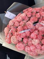 Букет из кустовой пионовидной розы