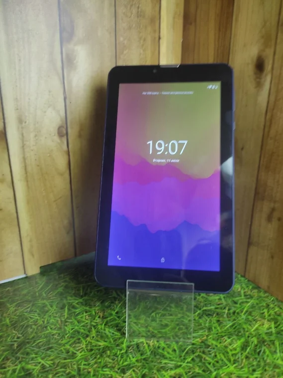 Планшет Prestigio Wize PMT4317 1/16GB (Витринный)