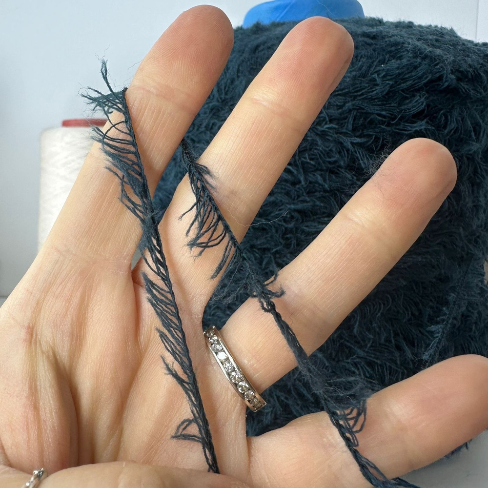 MERINO PELUCHE - E.Miroglio; 90% меринос, 10% п/а; 300м/100 гр; Травка; цвет: петроль