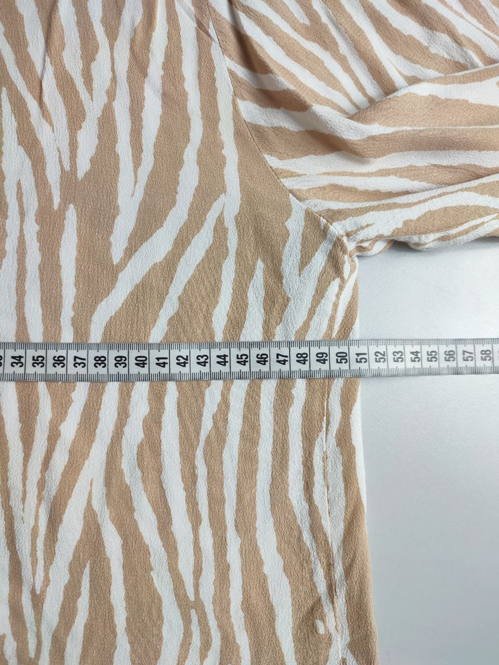 Блузка ZARA с актуальным принтом 46-48 размер