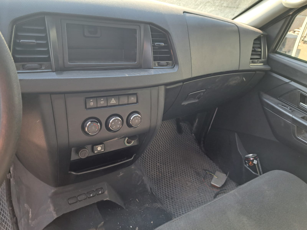 UAZ Profi 236031 (Тент, Бензиновый, 2,7 л, 150 л.с.)