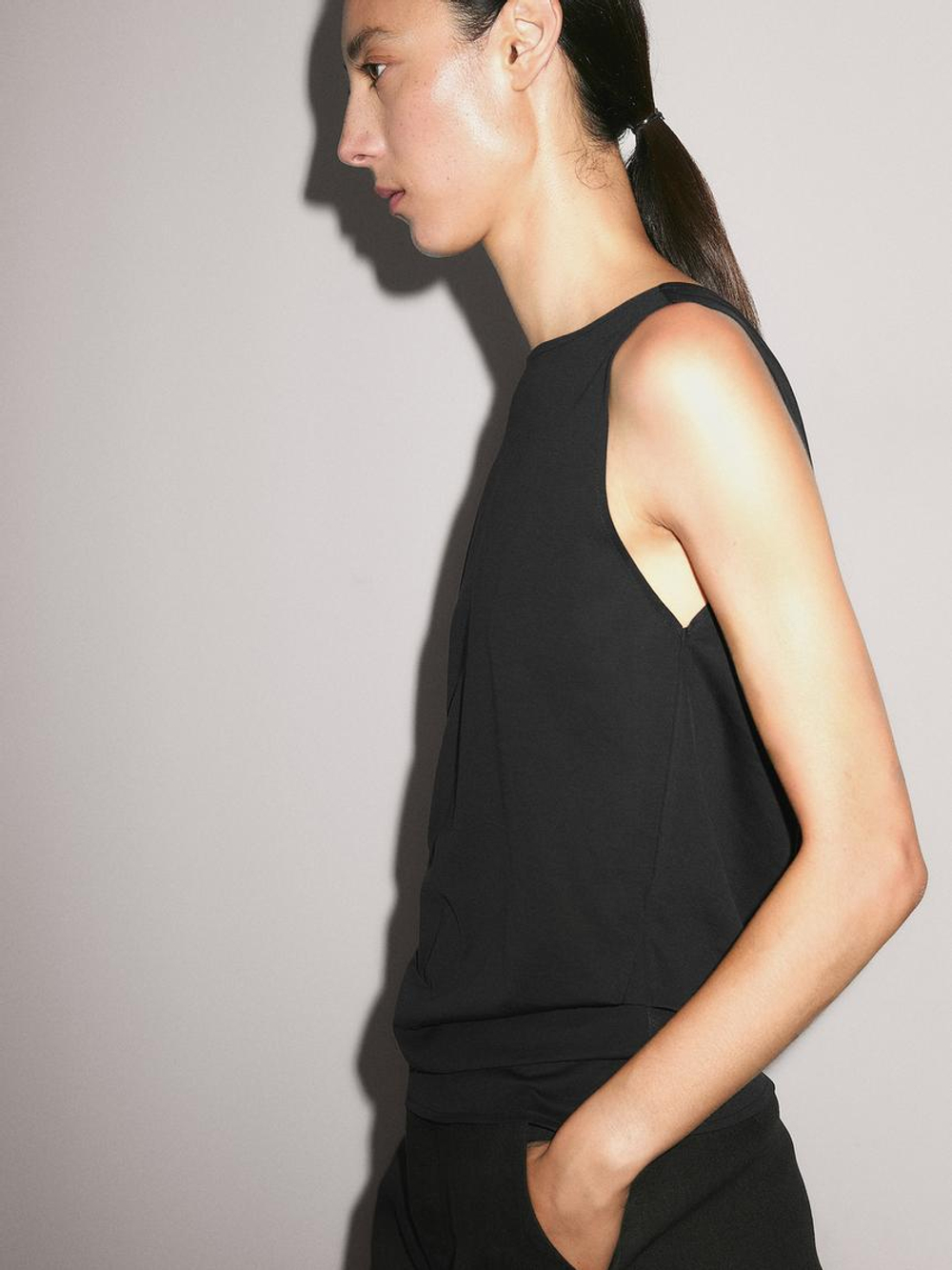 Massimo Dutti Топ из 100% хлопка с глубоким вырезом и драпировкой сзади, черный