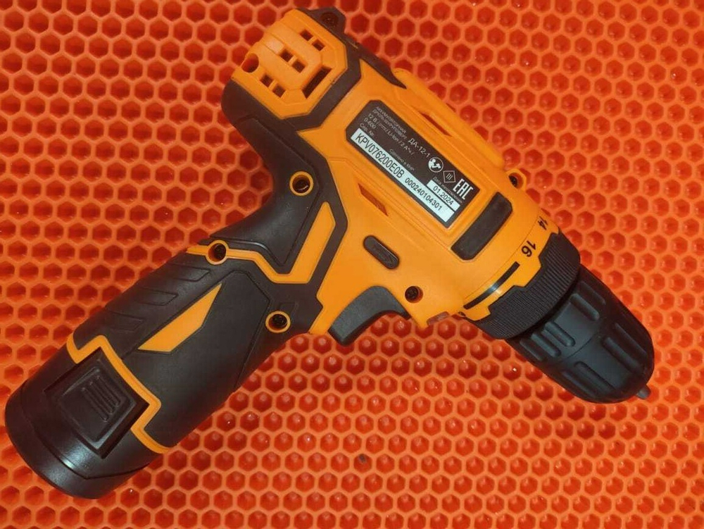 Аккумуляторная дрель-шуруповерт Вихрь ДА-12-1