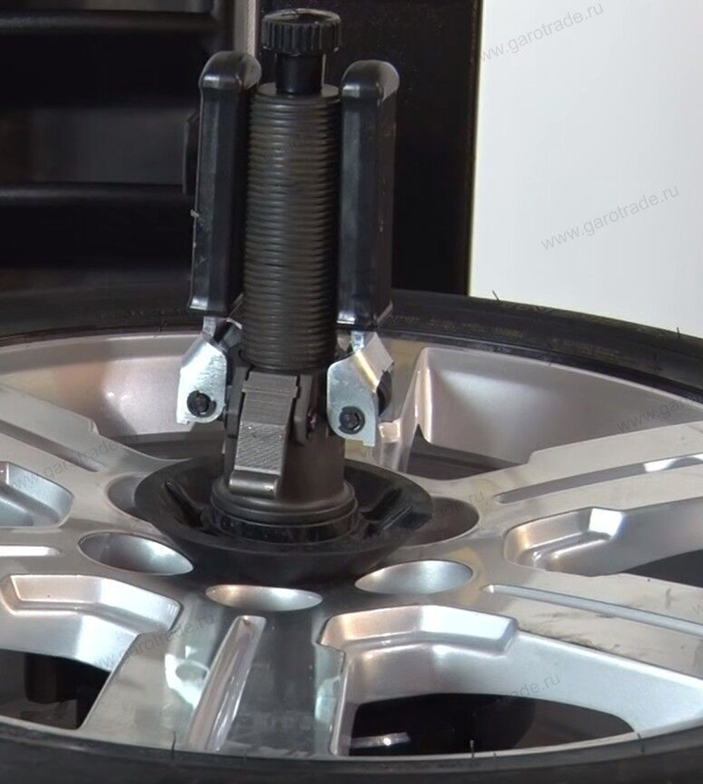 Автоматический шиномонтажный станок Monty 8300P SmartSpeed Hofmann