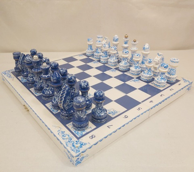 Как сделать шахматы своими руками?