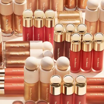 RARE BEAUTY Positive Light Жидкий хайлайтер