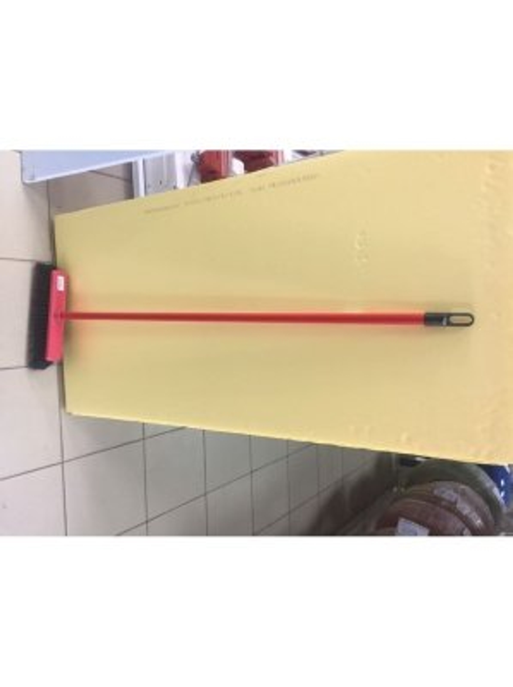 Щетка для пола Элисса с металлическим черенком