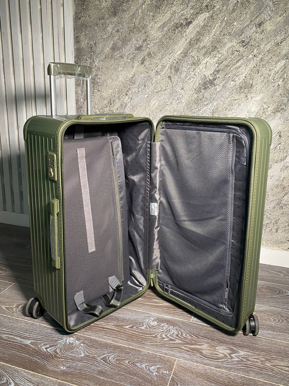 Чемодан Rimowa
