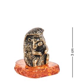 Народные промыслы AM-1534 Фигурка «Ежик Михалыч» (латунь, янтарь)