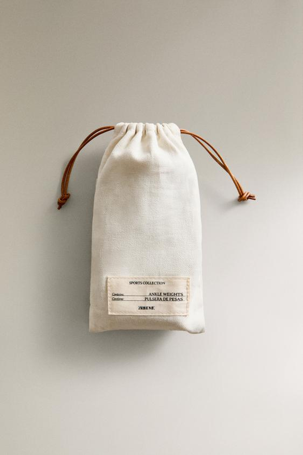 ZARA HOME НАБОР СПОРТИВНЫХ БРАСЛЕТОВ И НАПУЛЬСНИКОВ С УТЯЖЕЛИТЕЛЯМИ (2 ШТ.), КОРИЧНЕВЫЙ