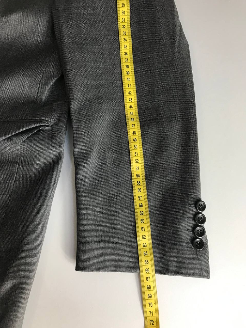 Пиджак для деловой встречи, визуально на 56 размер