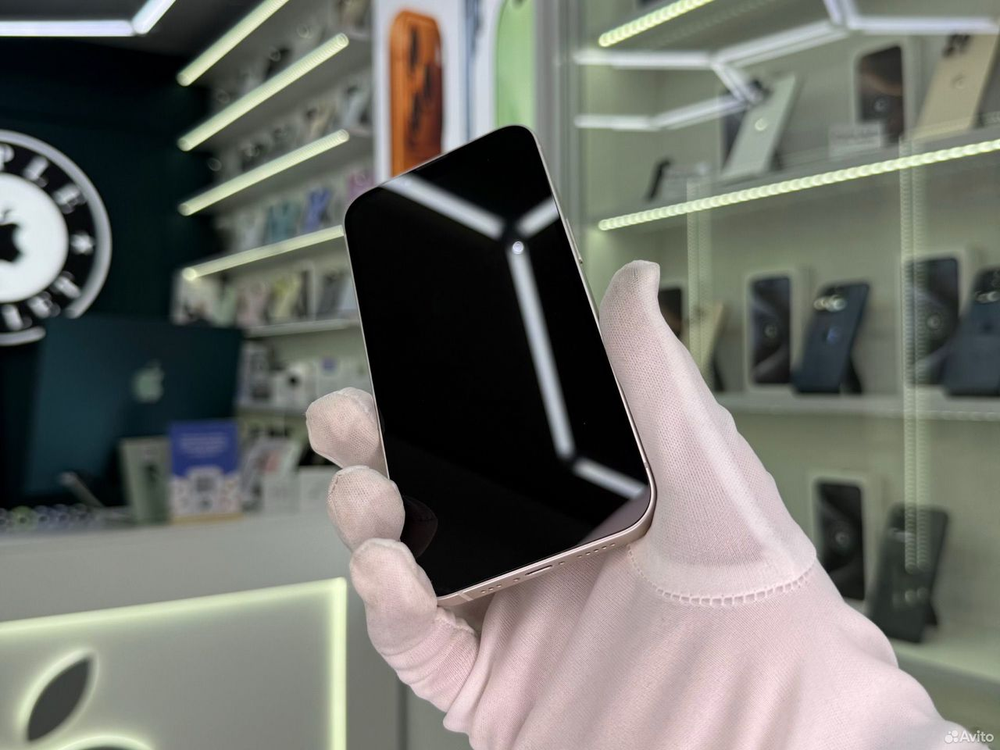 iPhone 13, 256 ГБ, SIM + eSIM б/у
